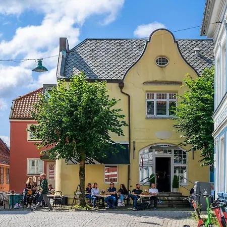 Daire Heimby Homes - Large Floor *