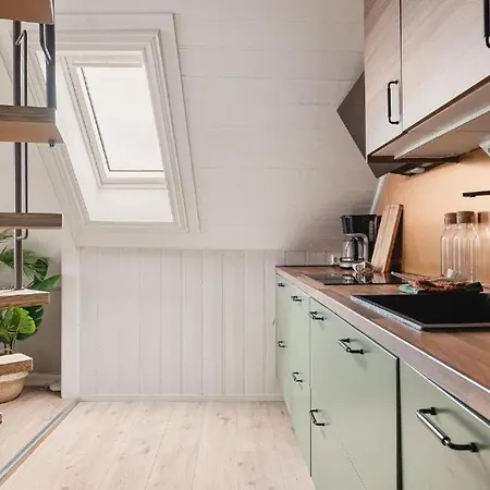 Heimby Homes - Large Floor Daire Bergen